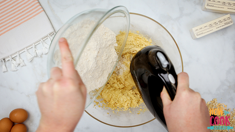 Chewy oatmeal cookies